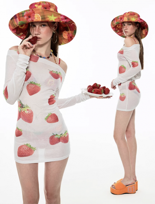 IN STOCK 🍓🏖️ Boatneck Strawberry Print Mini Bodycon Dress or Top
