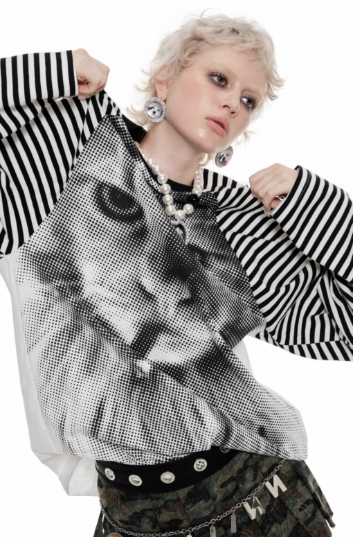 Alternative view of IN STOCK | SMOKING CAT PRINT T-SHIRT