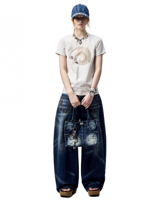 Alternative view of IN STOCK | CONCH PRINTED LOOSE AUSTRIAN RHINESTONE T-SHIRT