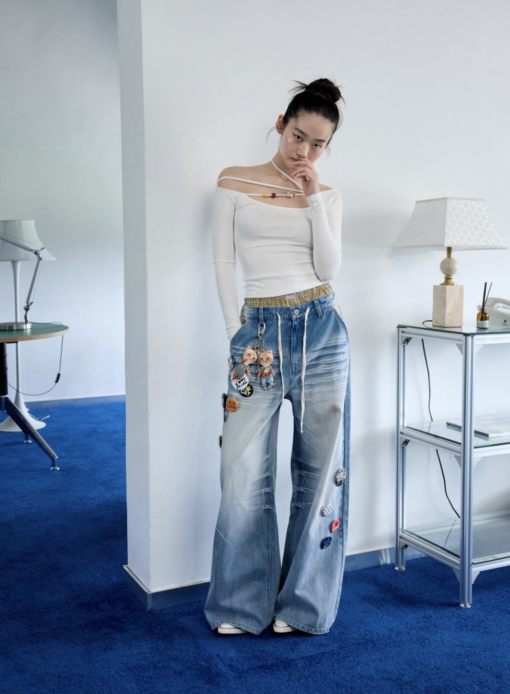 Alternative view of IN STOCK | MEOVV MUD-DYED WIDE-LEG JEANS FREE 🐱 CAT & DOG PERSONALIZED PRINT SET BROOCH PIN