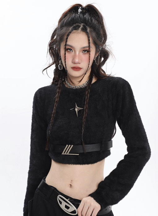 IN STOCK | YOKO WITH STAR BROOCH AND BELT KNIT TOP