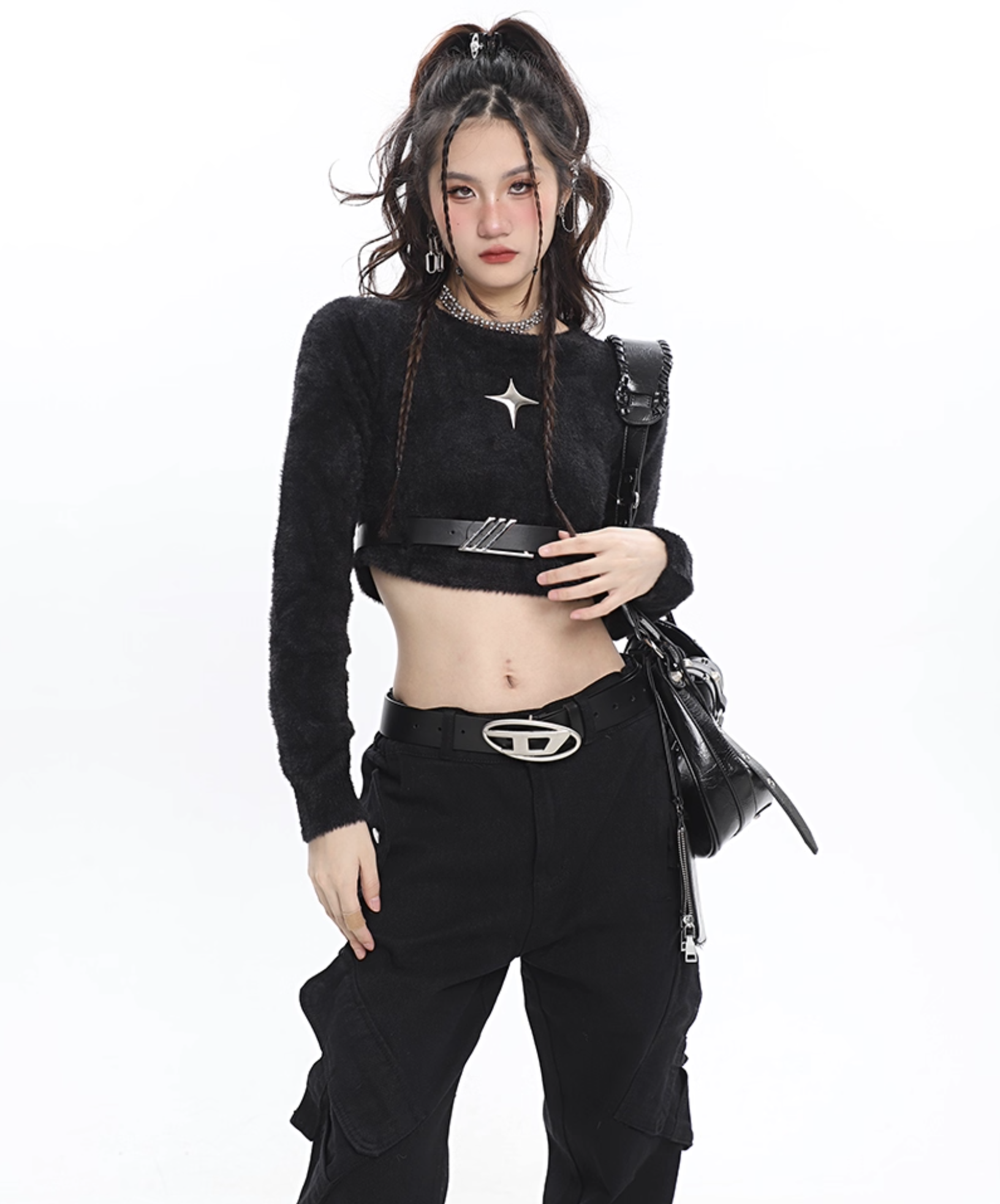 IN STOCK | YOKO WITH STAR BROOCH AND BELT KNIT TOP - Image 4