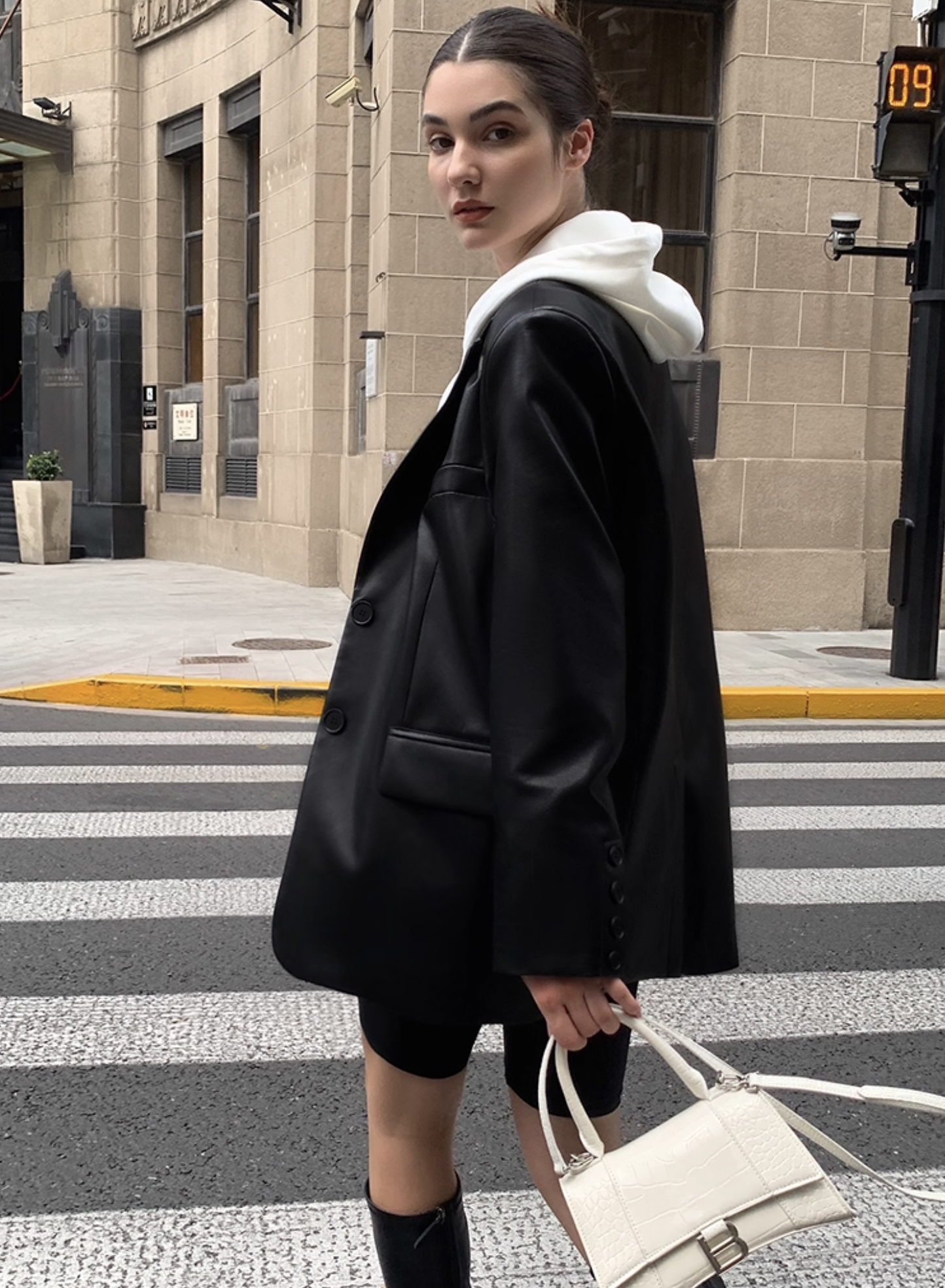 IN STOCK | NEVA FAUX LEATHER BLAZER - Image 3