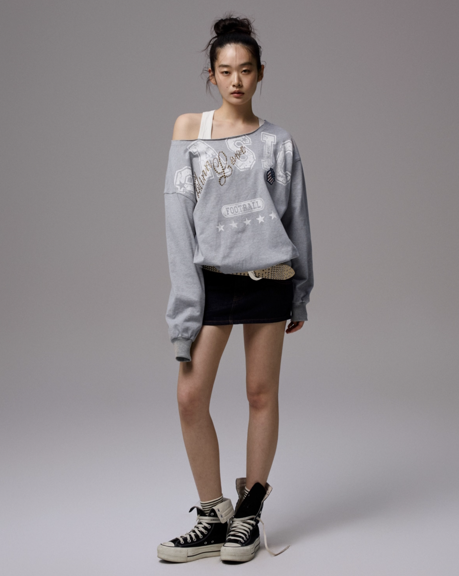 IN STOCK ♱ PENELOPE OFF SHOULDER SWEATSHIRT -- 2colors