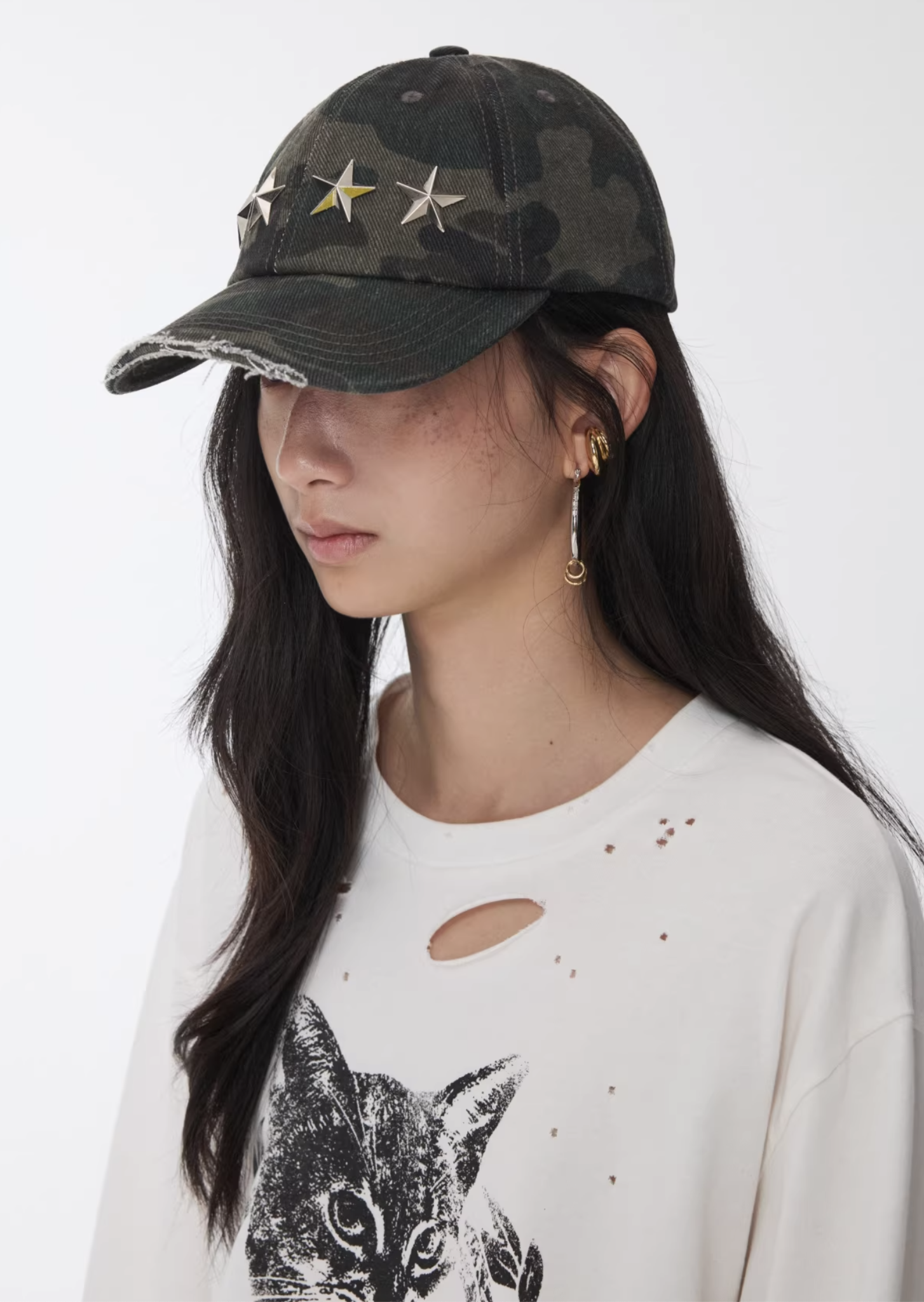 IN STOCK ♱ DISTRESSED STAR-STUDDED BASEBALL CAP ♱ GREEN CAMOUFLAGE - Image 2