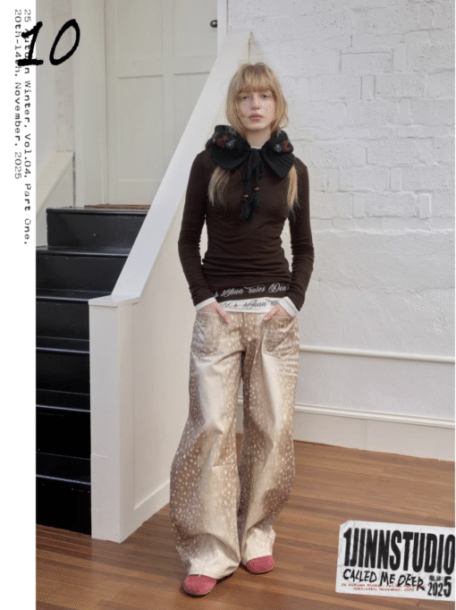 Alternative view of IN STOCK ♱ SCRIPT FITTED LONG SLEEVE ♱ 3colors