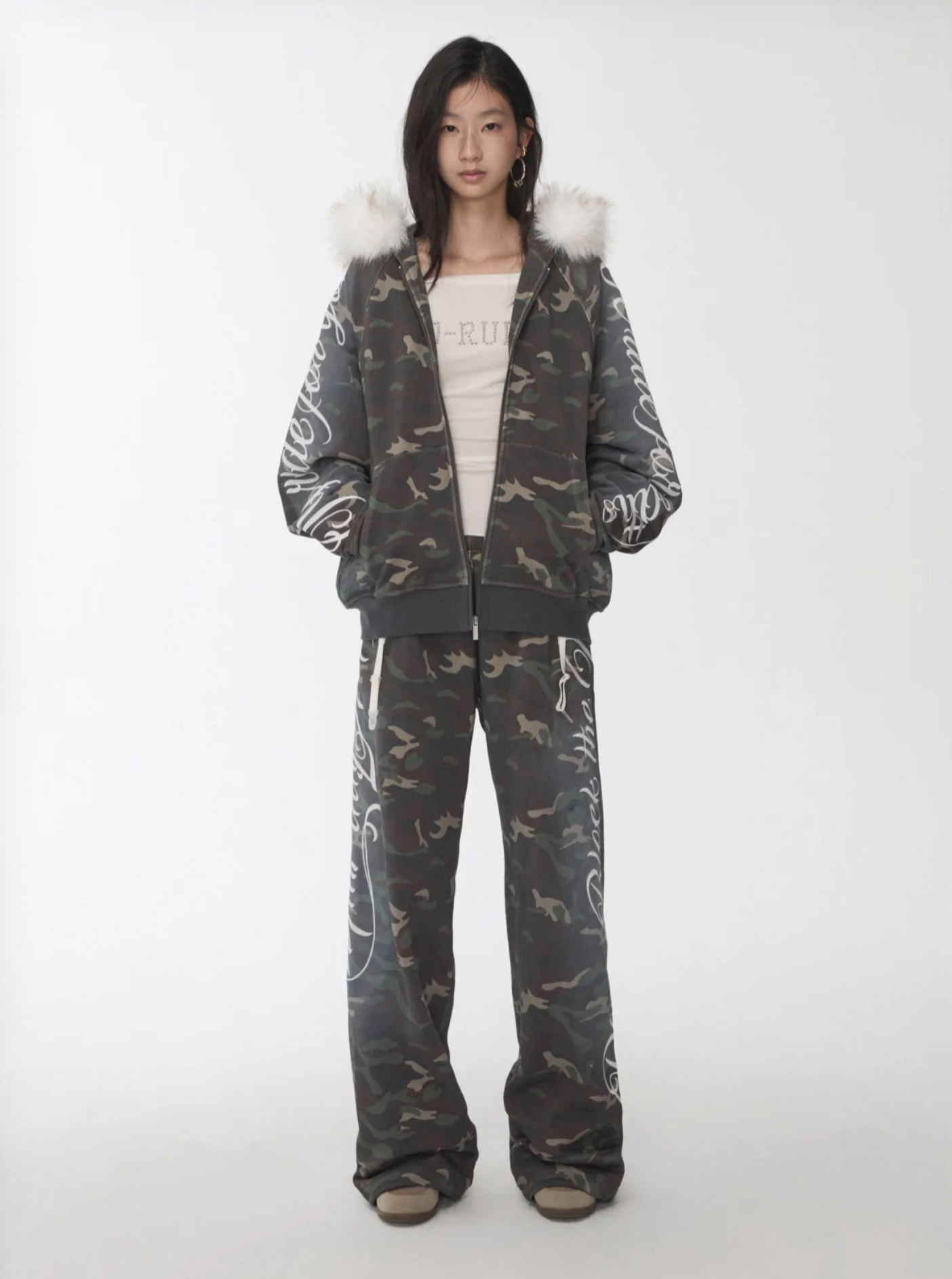 IN STOCK ♱ FAUX-FUR HOODED SWEATSHIRT❗️DETACHABLE HOOD❗️& SWEATPANTS SET - Image 9
