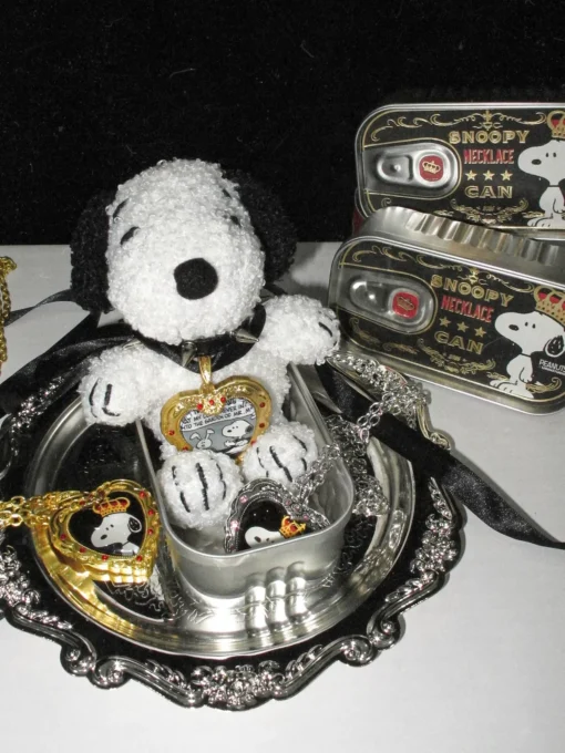 1jinn snoopy heart locket necklace 1