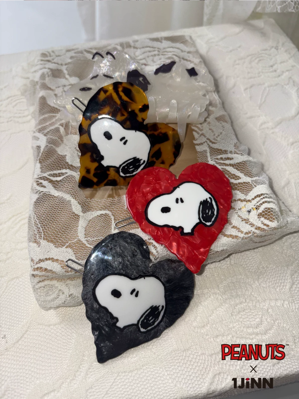 1jinn snoopy peanuts heart acetate hair claw 15