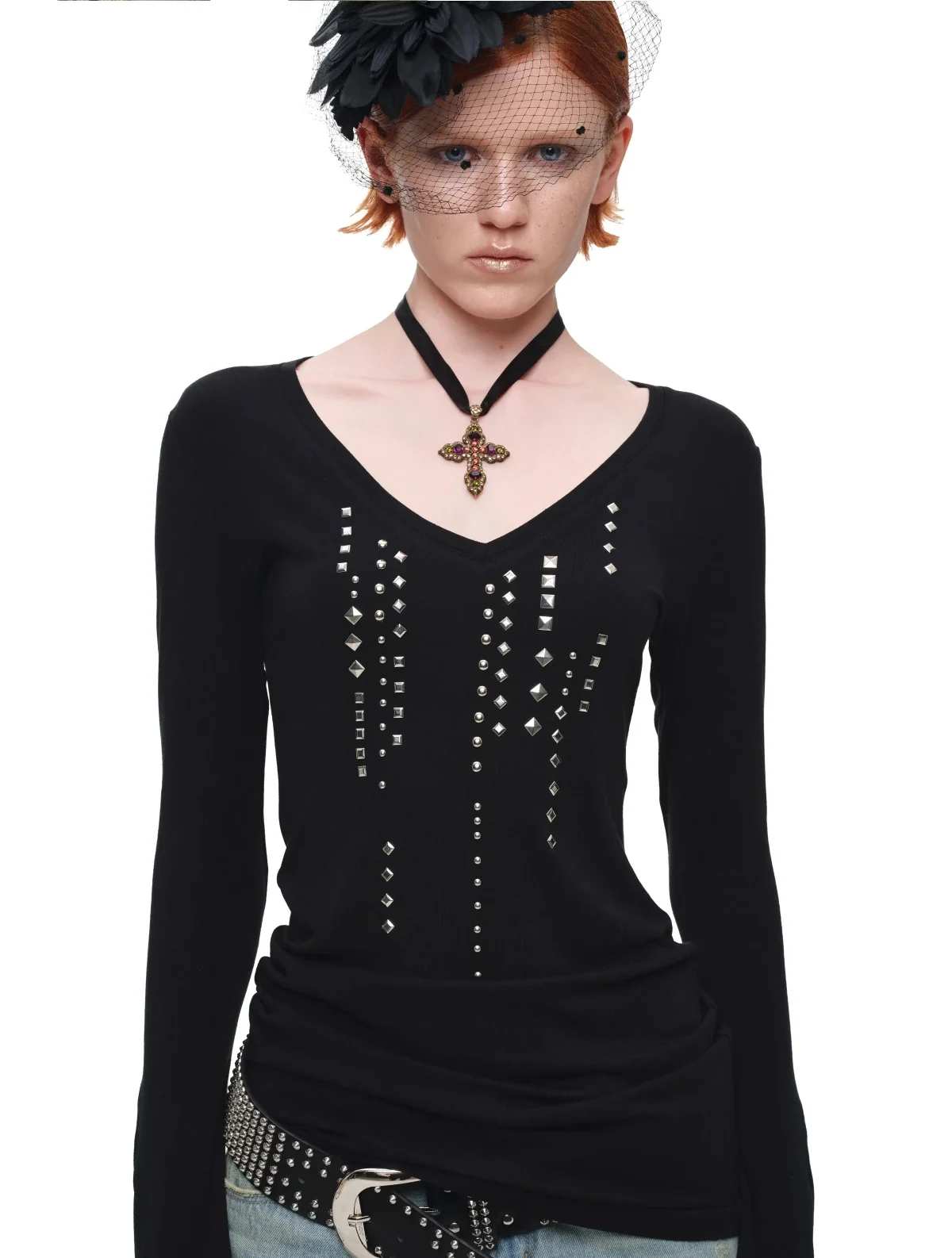 1JINN studded rhinestone V-neck knit top