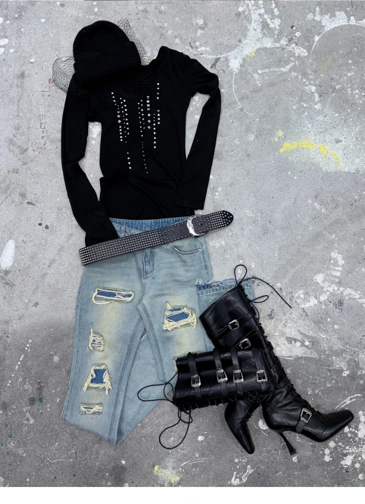 1JINN studded rhinestone V-neck knit top