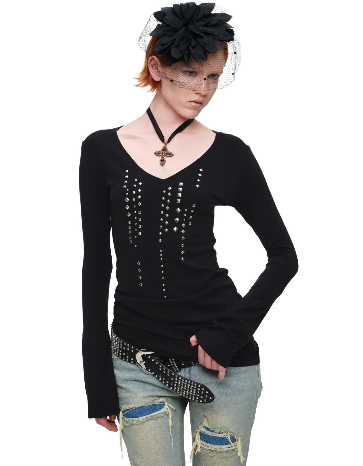 1JINN studded rhinestone V-neck knit top