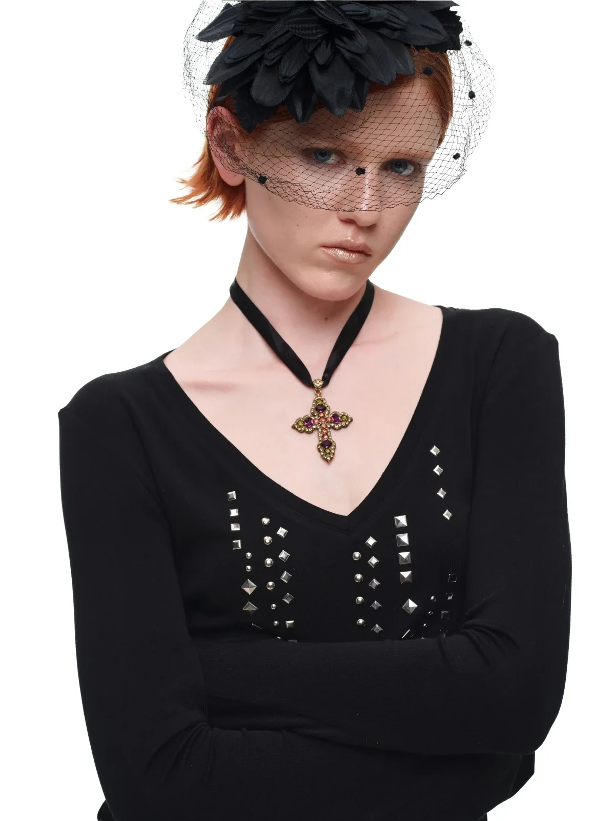 1JINN studded rhinestone V-neck knit top
