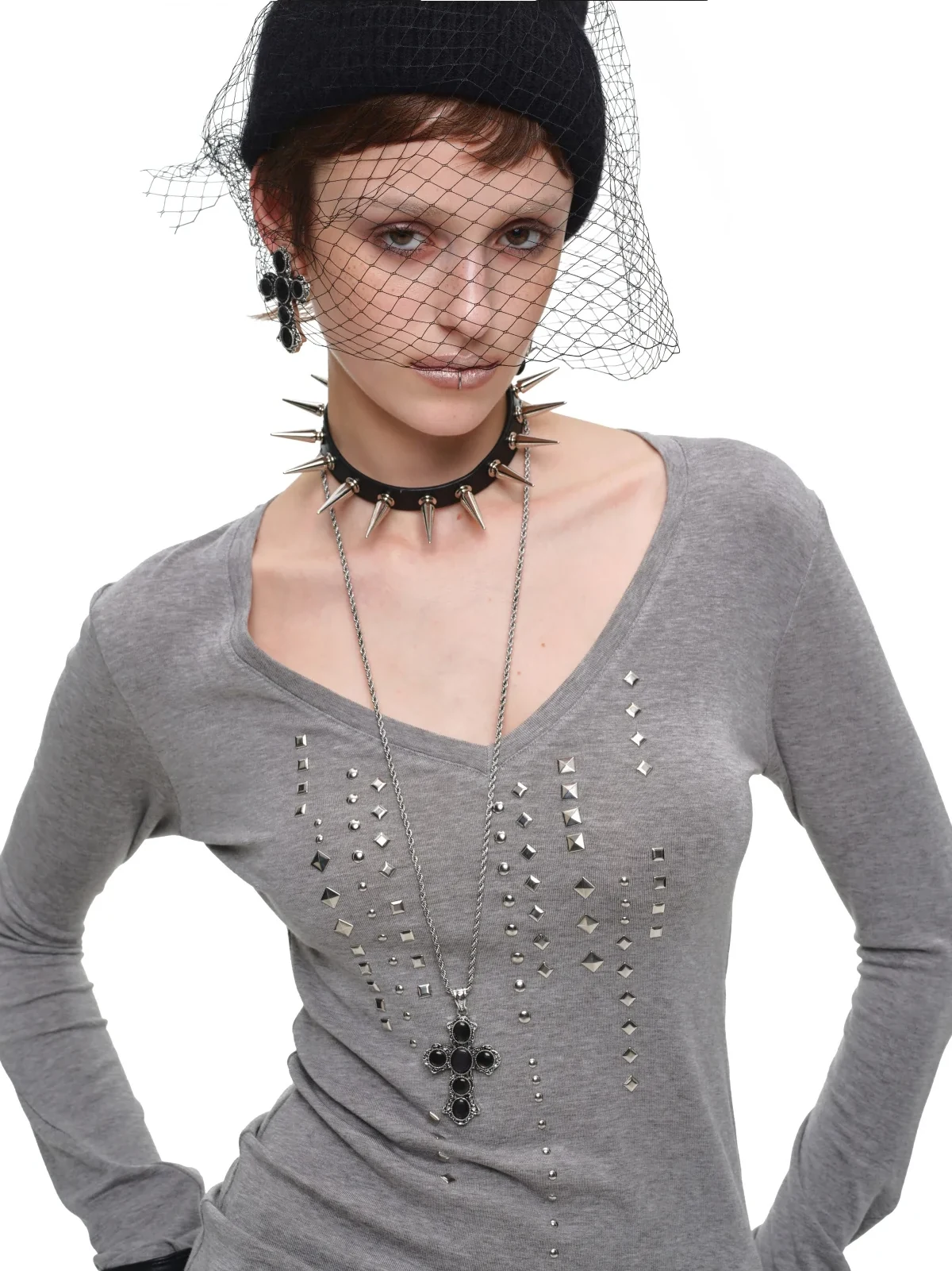 1JINN studded rhinestone V-neck knit top