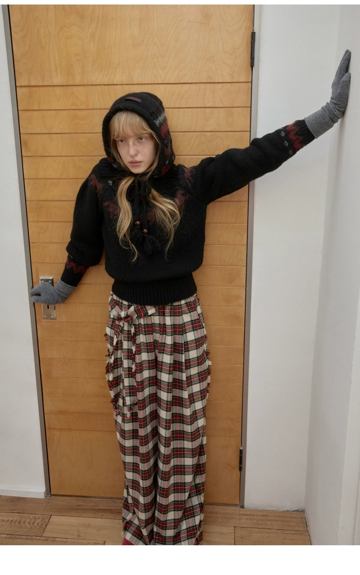 1Jinn Fair Isle Pony Jacquard Knit Hood 7