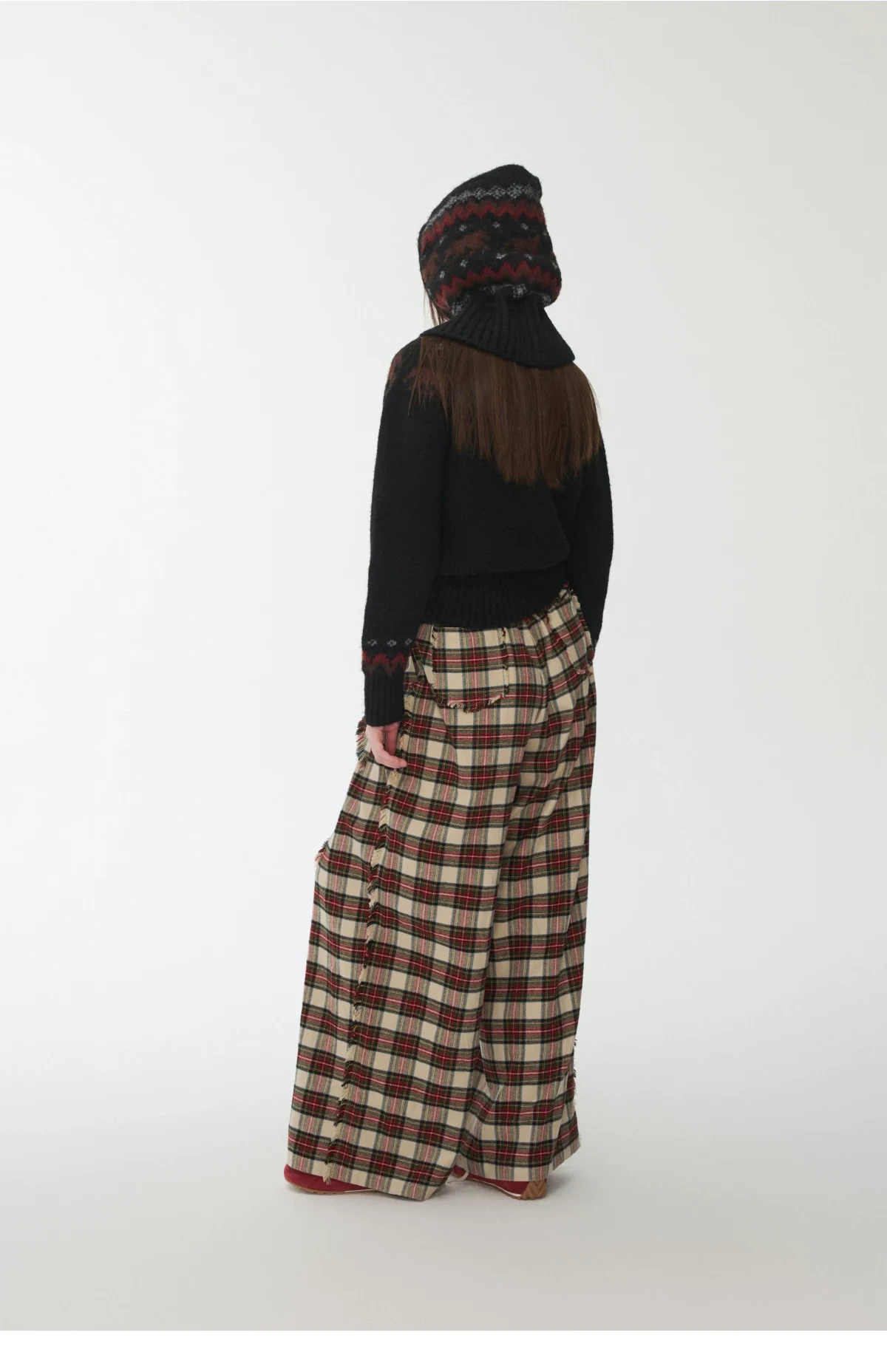 1Jinn Fair Isle Pony Jacquard Knit Hood 16