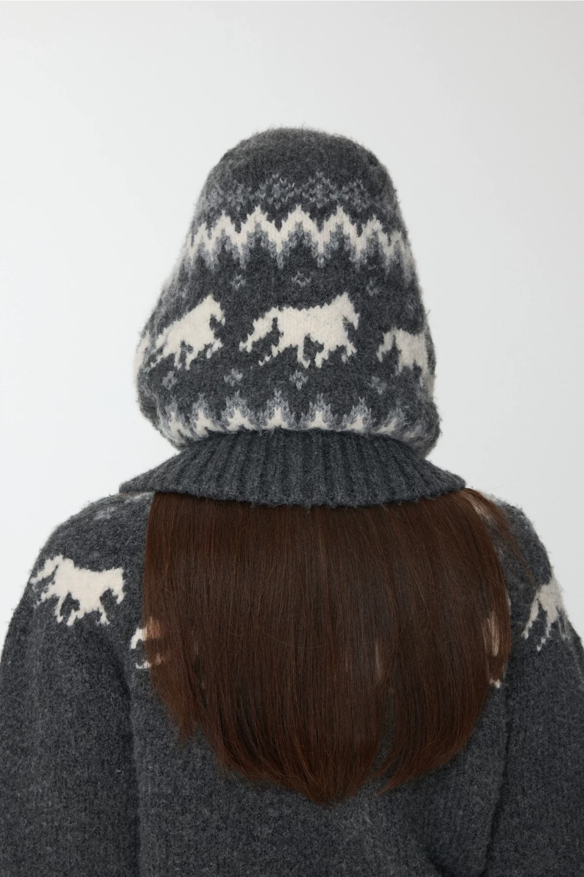 1Jinn Fair Isle Pony Jacquard Knit Hood 31