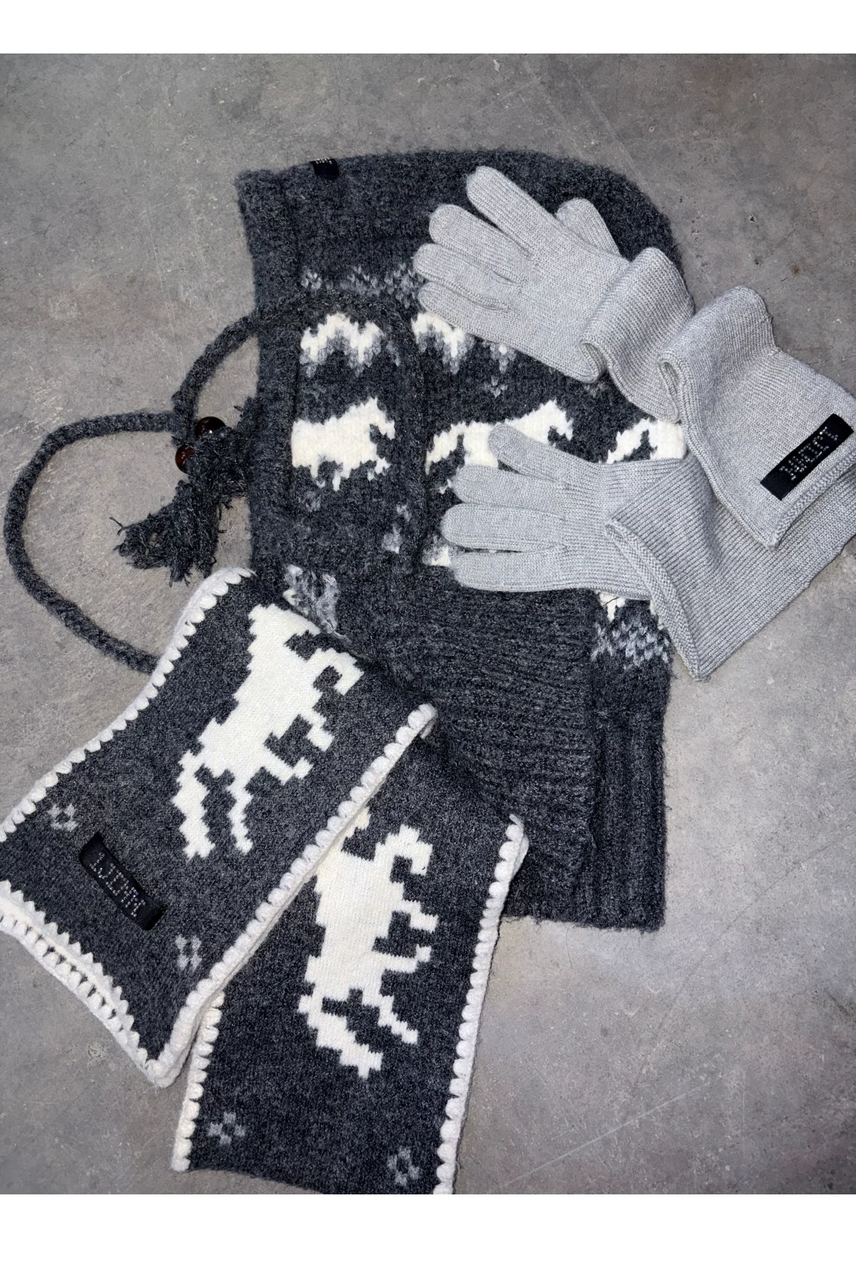 1Jinn Fair Isle Pony Jacquard Knit Hood 33
