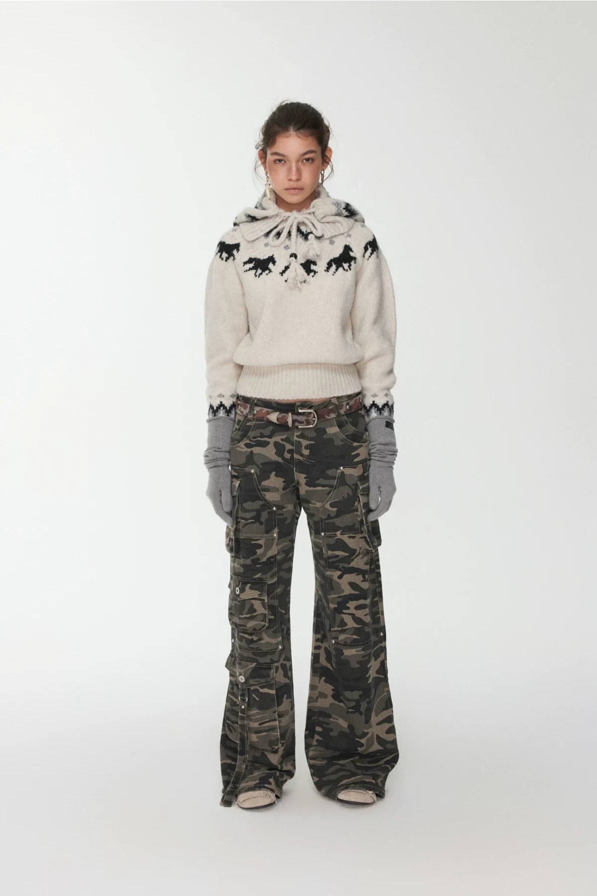 1Jinn Fair Isle Pony Jacquard Knit Hood 38