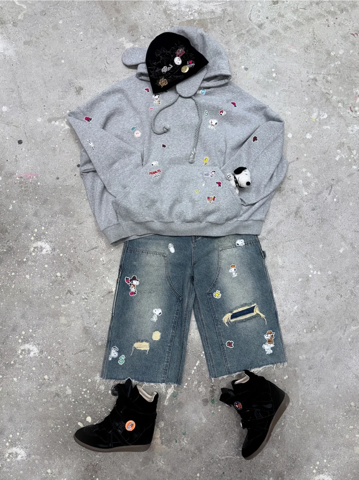 1Jinn X Snoopy Sticker Print Cropped Baggy Jeans 19