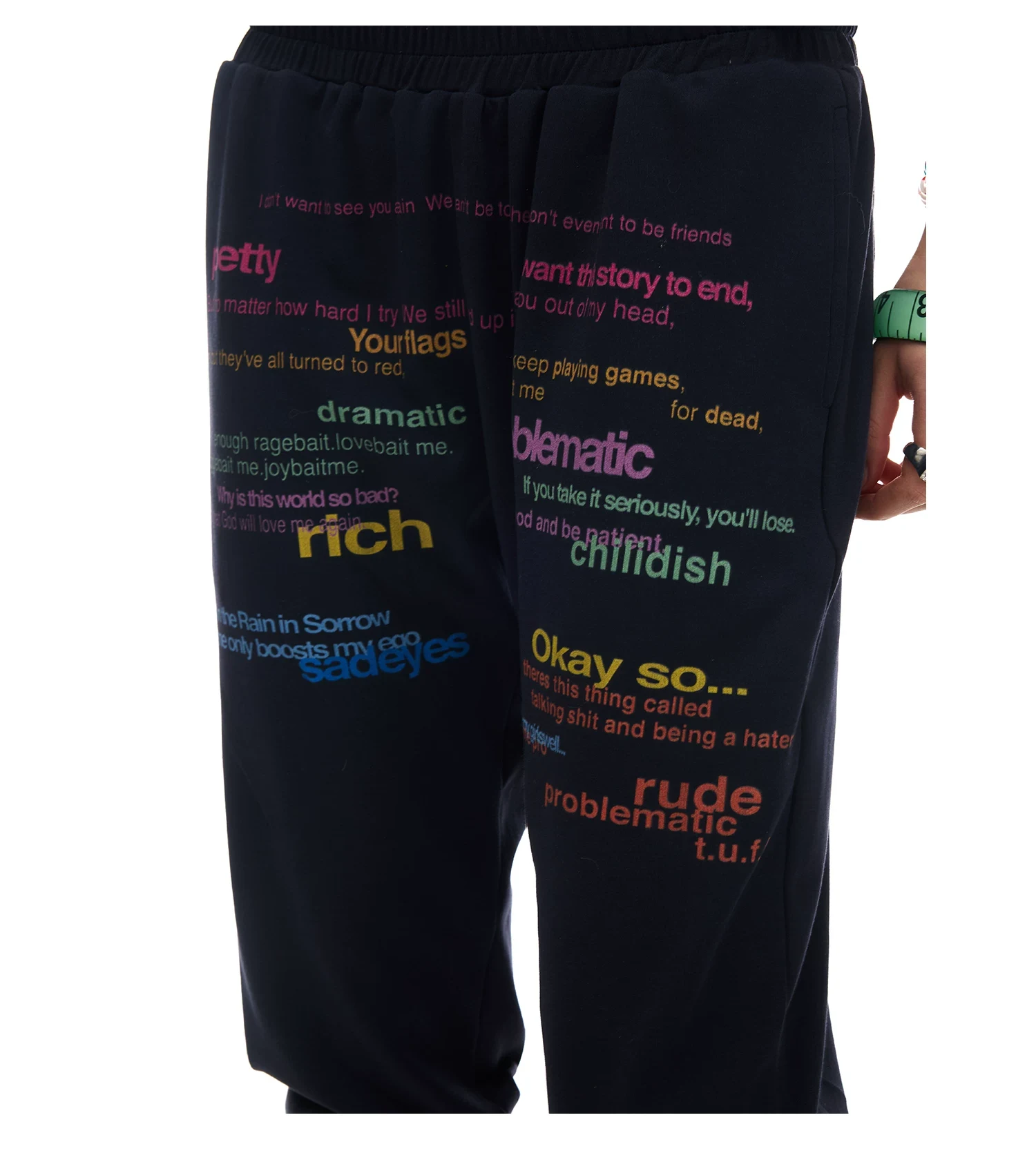 Norgira Slogan Print Cuffed Cropped Sweatpants 8